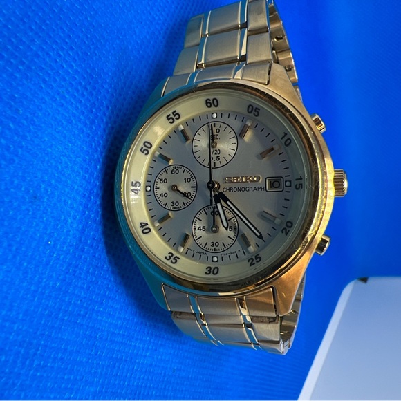 Seiko 7T32 Chronograph Gold tone Vintage Watch 482988 - Picture 3 of 16